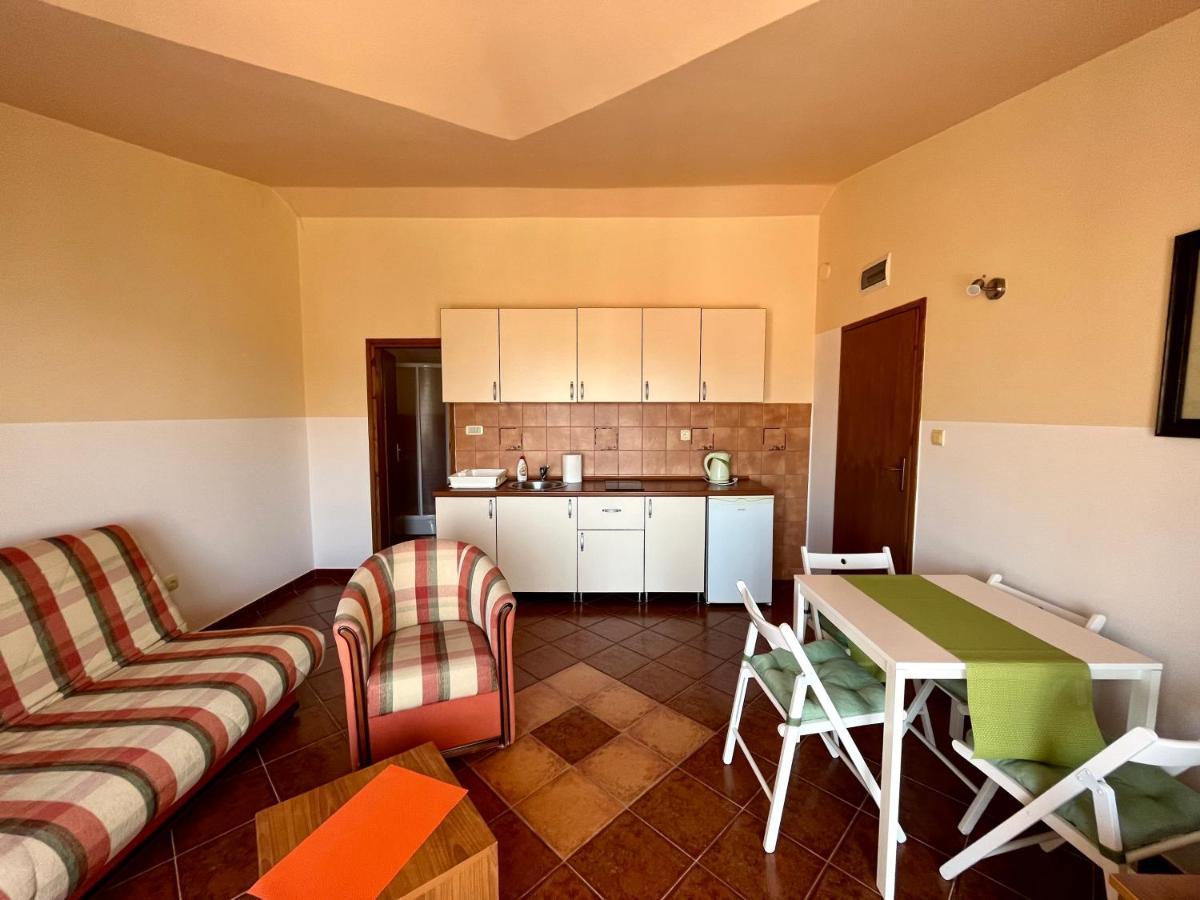 Apartmani Bojana 부드바 외부 사진
