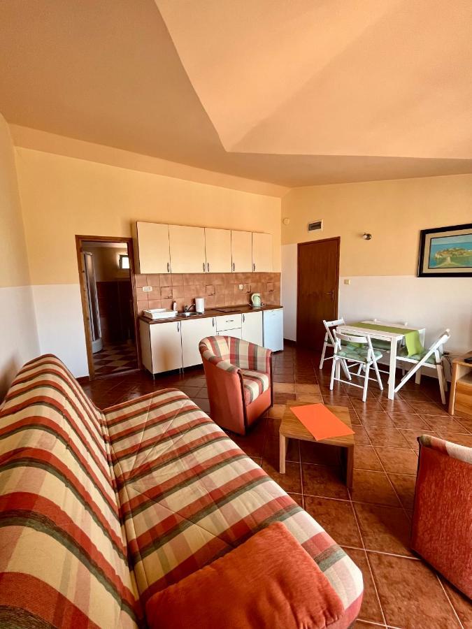 Apartmani Bojana 부드바 외부 사진